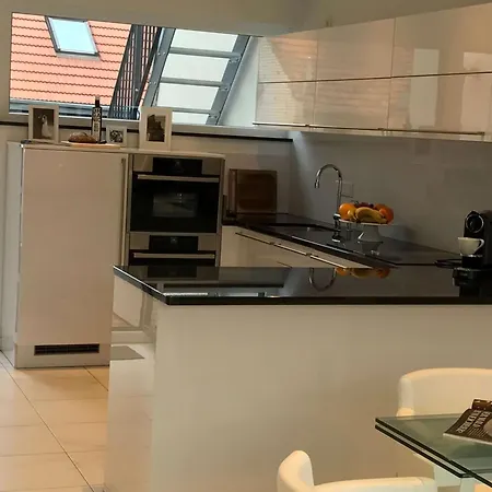 Nauwieser50 Saarbrücken Kamer foto